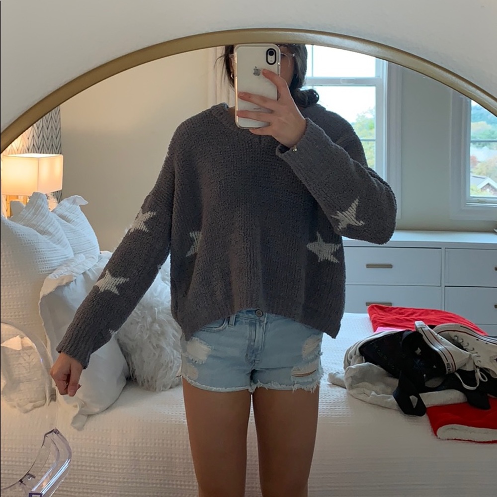 Fuzzy gray star sweater